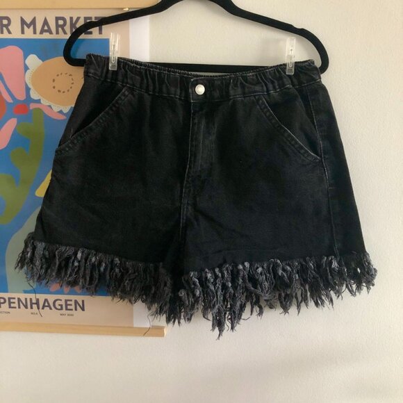 Black frayed cutoff jean shorts - zara - 8 - Picture 2 of 5